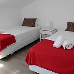 Uau Hostel *